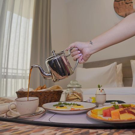 גורגאון Rhythm Gurugram Hotel & Suites, Sohna Road מראה חיצוני תמונה