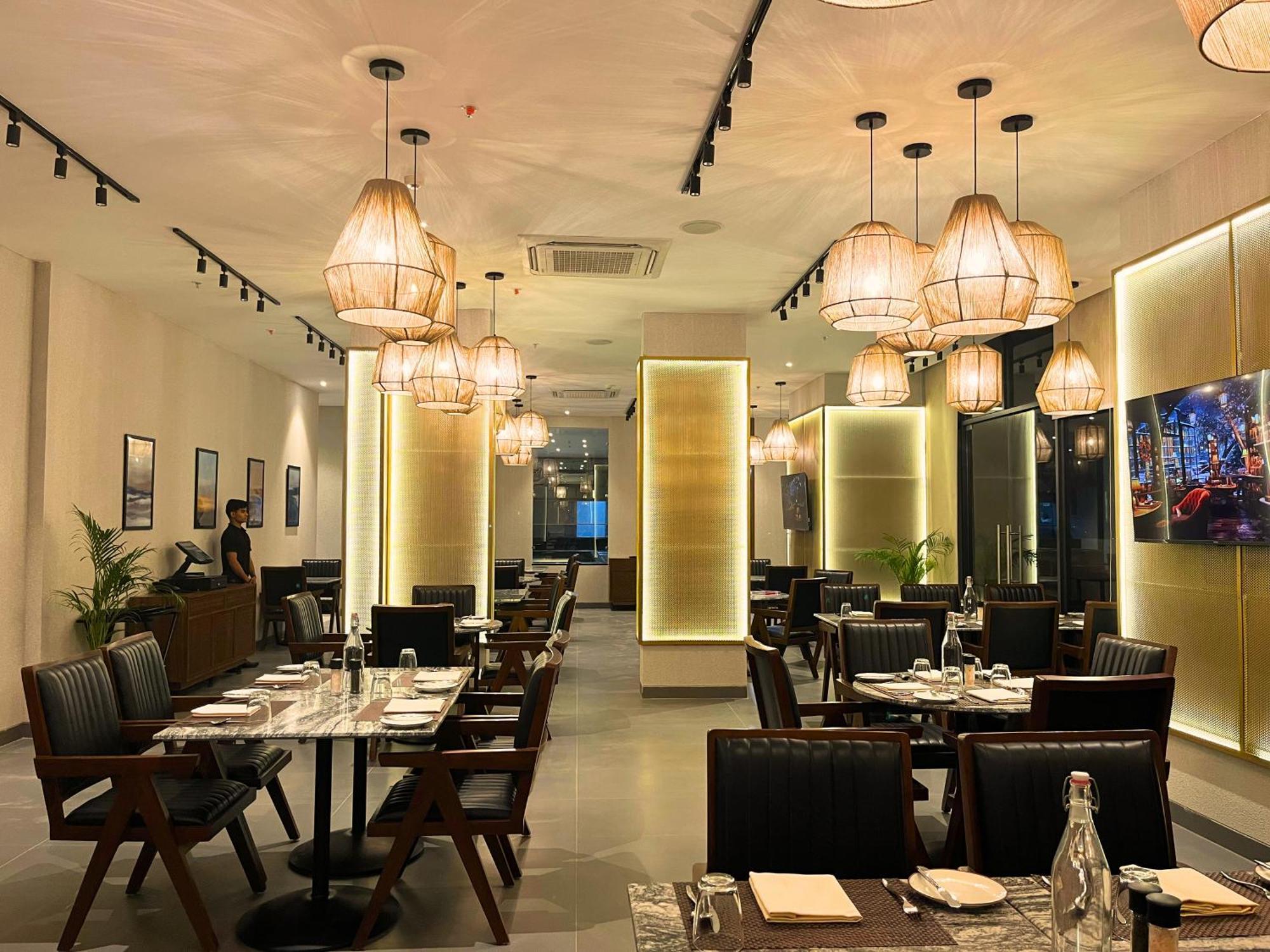 גורגאון Rhythm Gurugram Hotel & Suites, Sohna Road מראה חיצוני תמונה