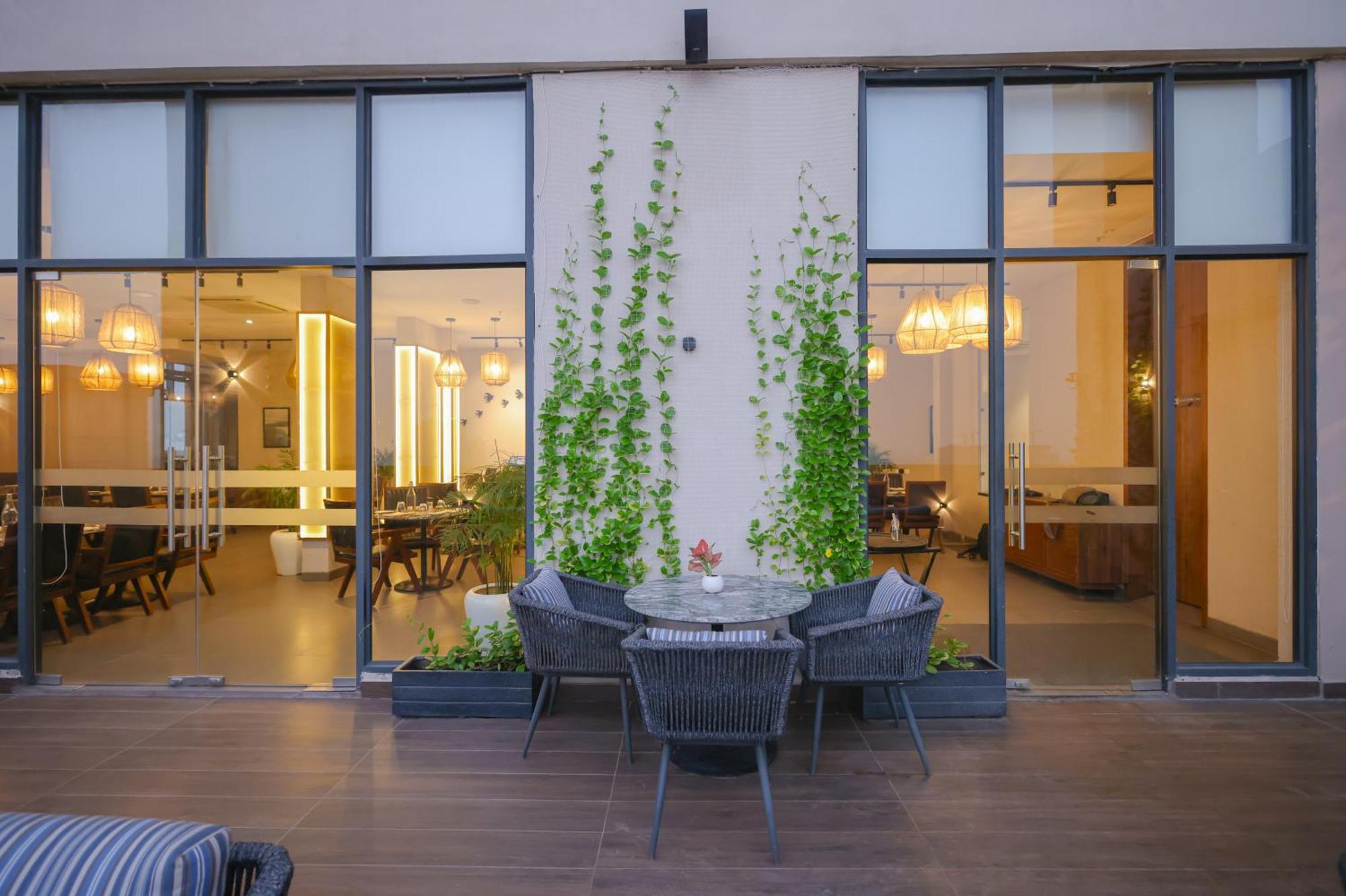גורגאון Rhythm Gurugram Hotel & Suites, Sohna Road מראה חיצוני תמונה