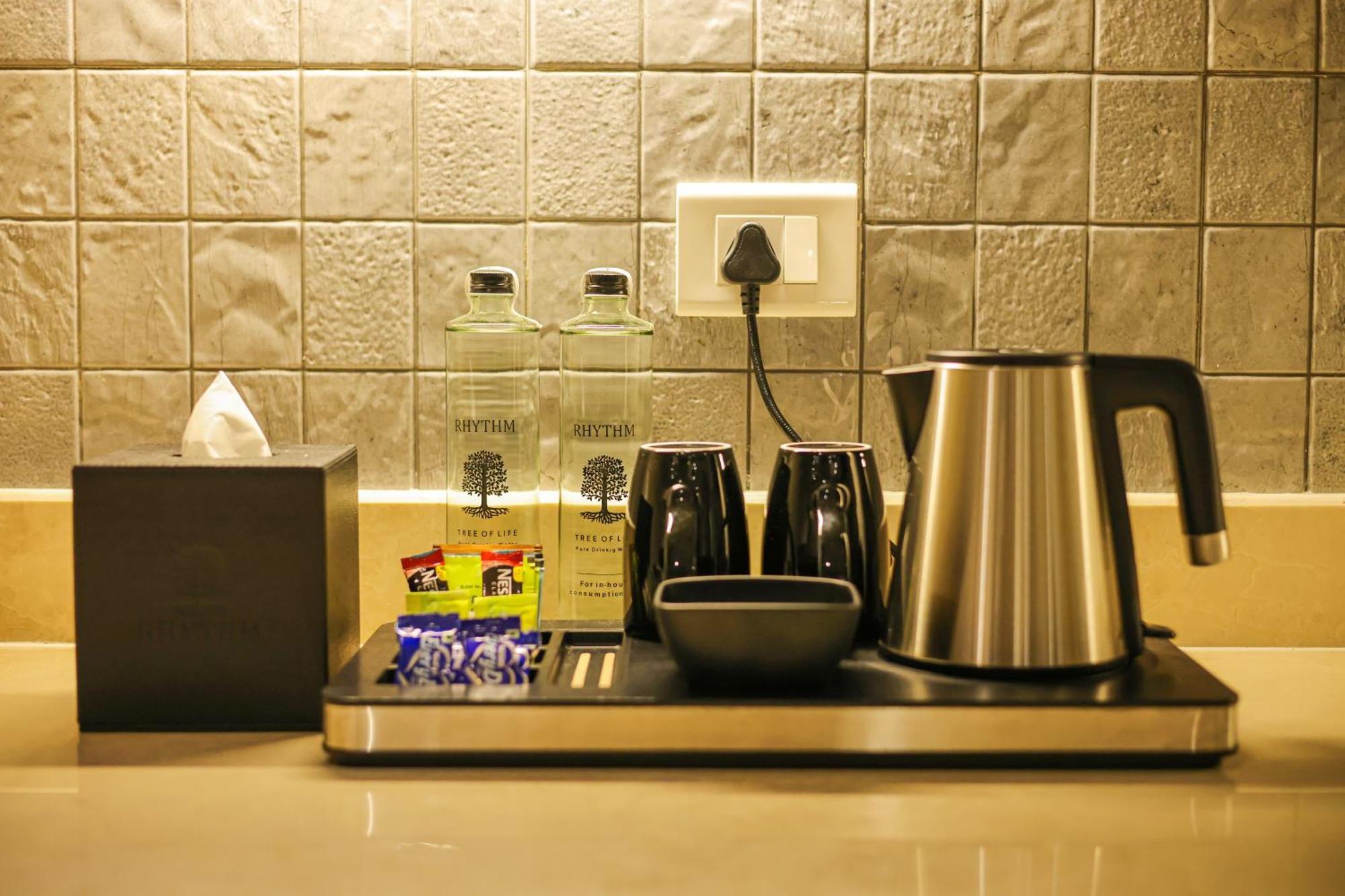גורגאון Rhythm Gurugram Hotel & Suites, Sohna Road מראה חיצוני תמונה